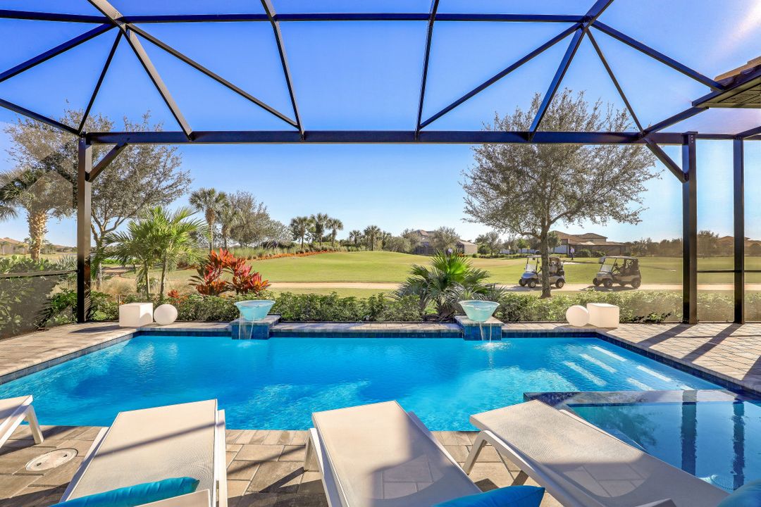 9308 Tulipano Ter, Naples, FL 34119