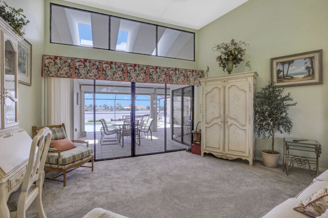 625 SW 49th Ln, Cape Coral, FL 33914