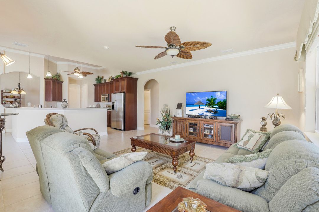 4141 SW 10th Ave, Cape Coral, FL 33914