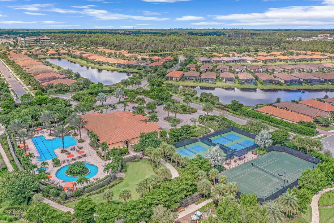 8199 Lucello Terrace N, Naples, FL 34114