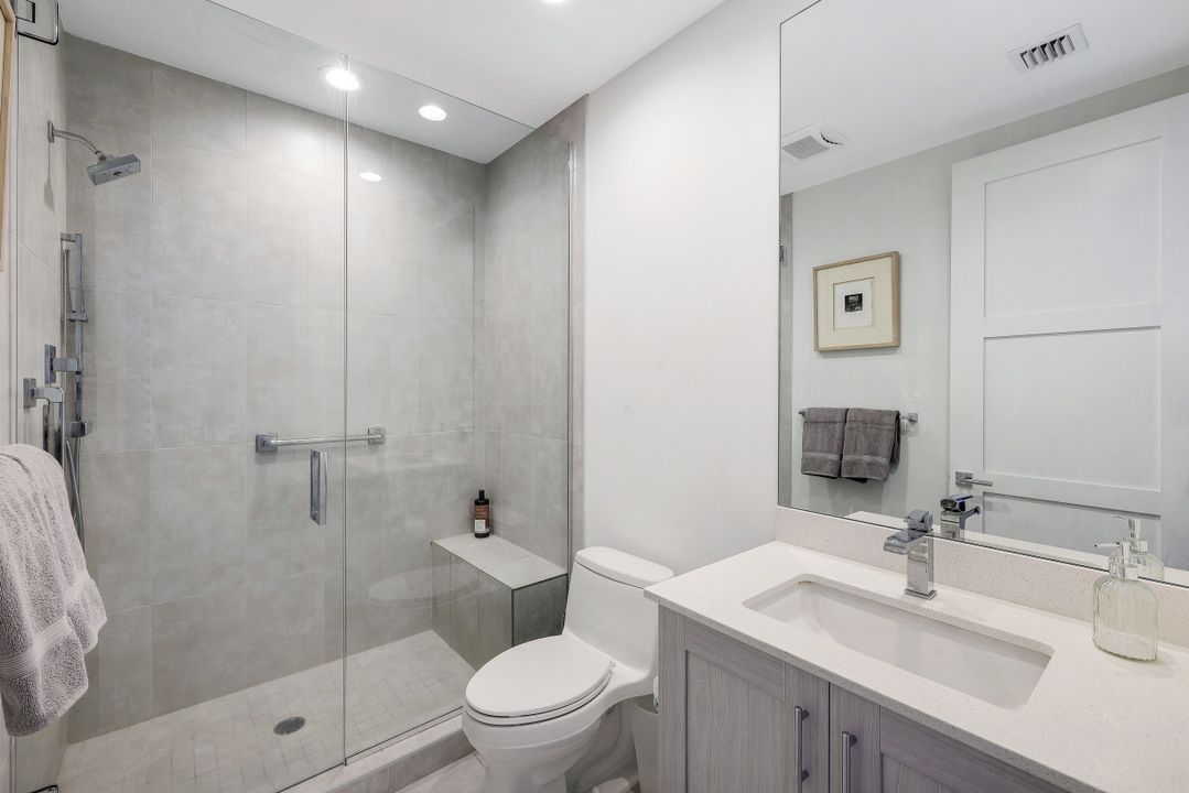 1135 3rd St S #117, Naples, FL 34102