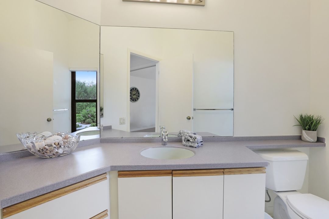 1380 Bald Eagle Dr, Naples, FL 34105