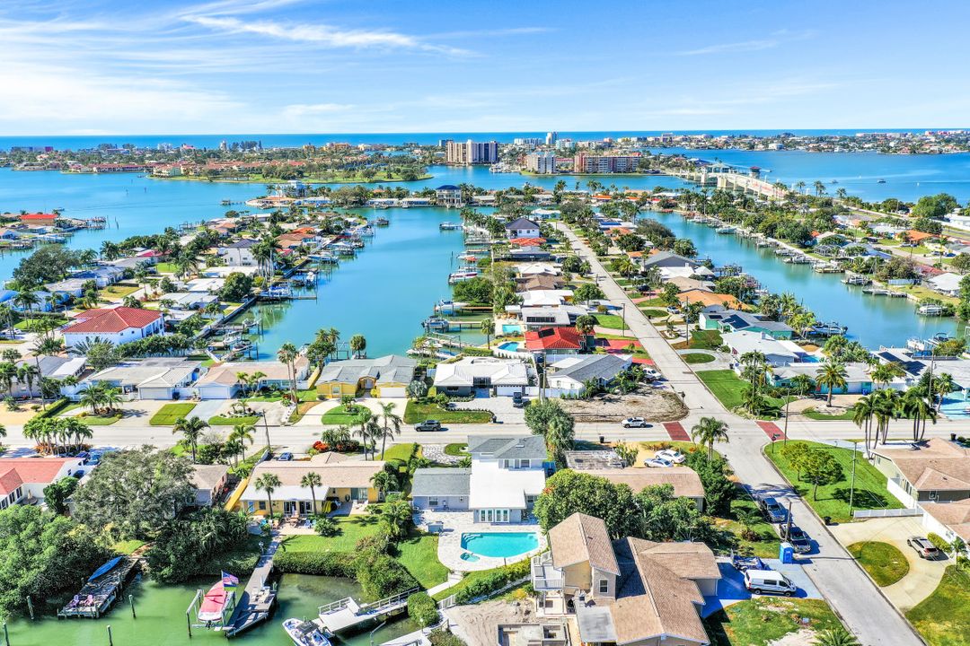 120 79th St S, St. Petersburg, FL 33707