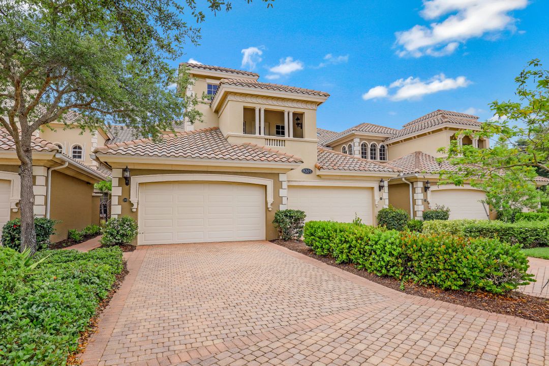 9205 Museo Cir #103, Naples, FL 34114