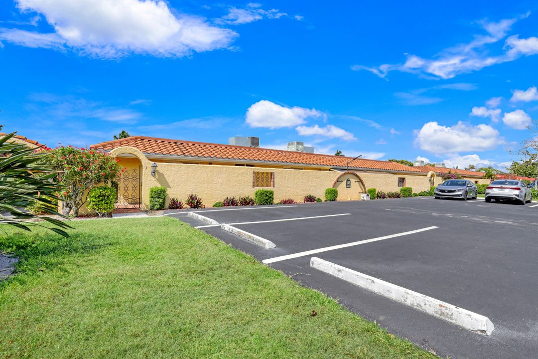 117 Teryl Rd #3, Naples, FL 34112