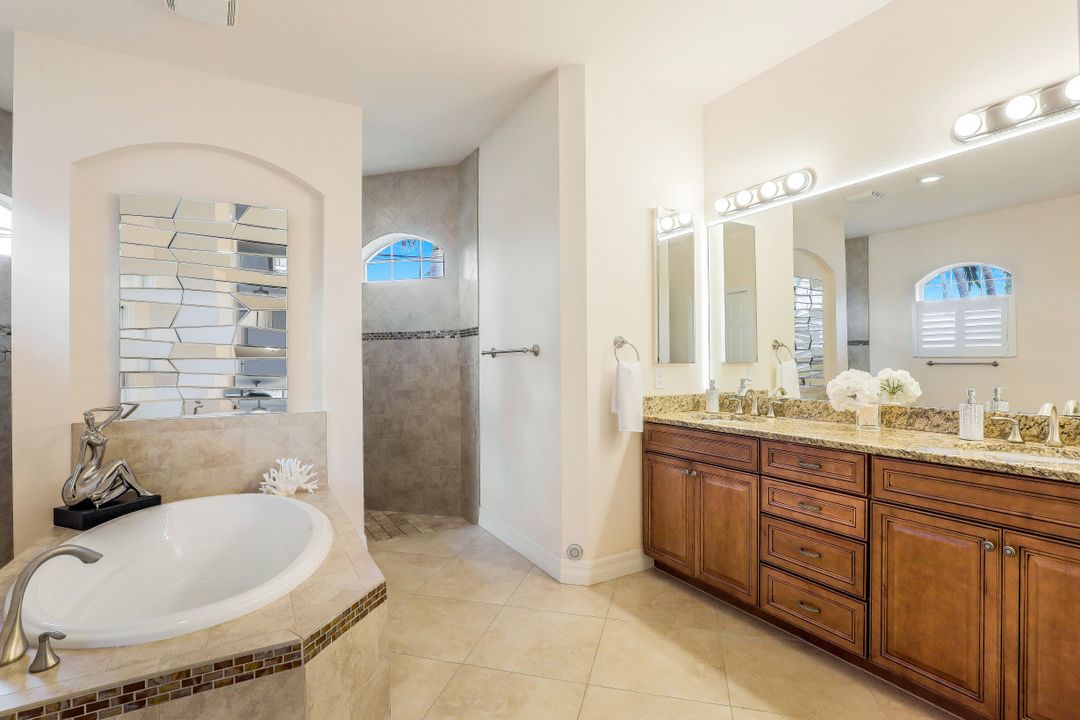 5248 SW 18th Ave, Cape Coral, FL 33914