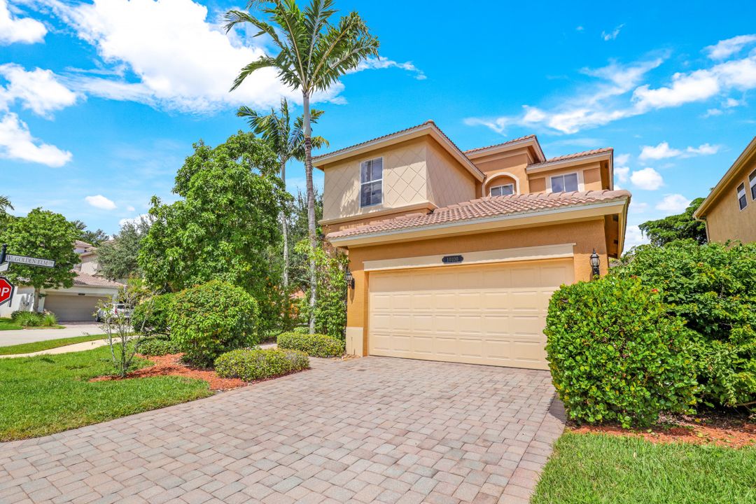 10100 N Golden Elm Dr, Estero, FL 33928