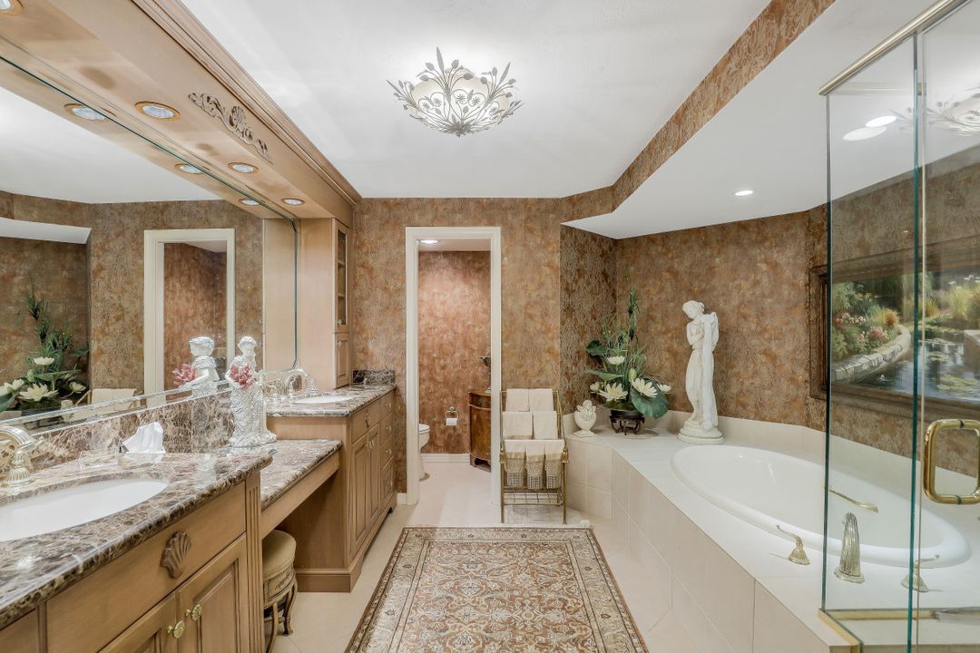 4551 Gulf Shore Blvd N #1003, Naples, FL 34103