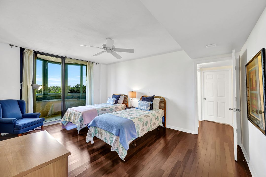 6075 Pelican Bay Blvd #406, Naples, FL 34108