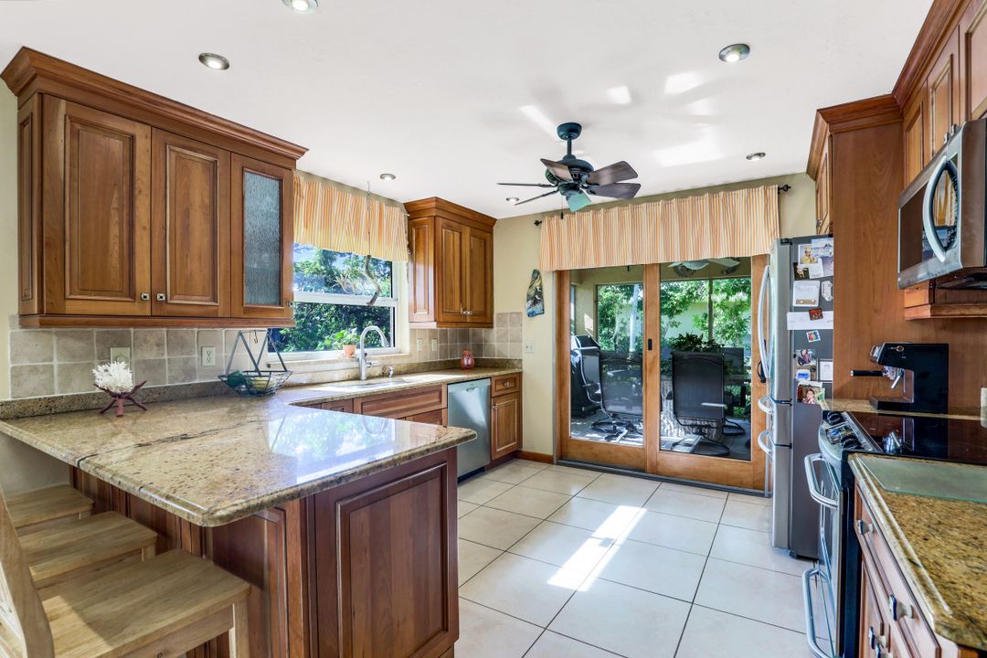 27011 Homewood Dr, Bonita Springs, FL 34135