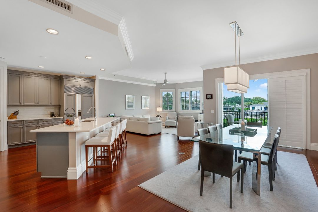 1400 Gulf Shore Blvd N #208, Naples, FL 34102