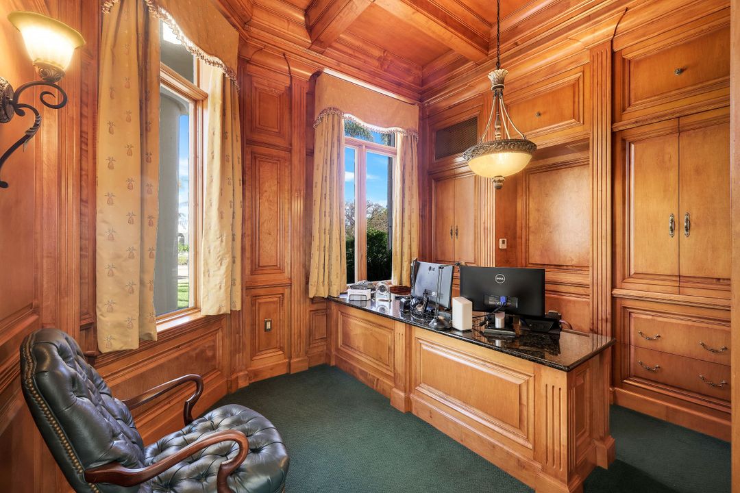 856 Inlet Dr, Marco Island, FL 34145