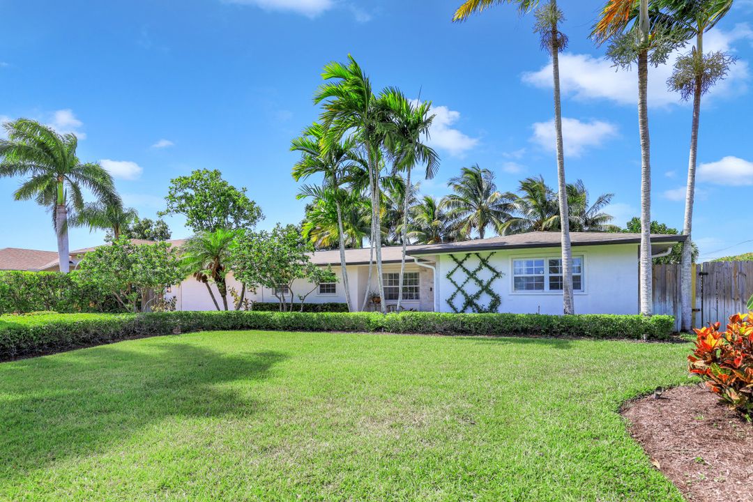 73 Wickliffe Dr, Naples, FL 34110