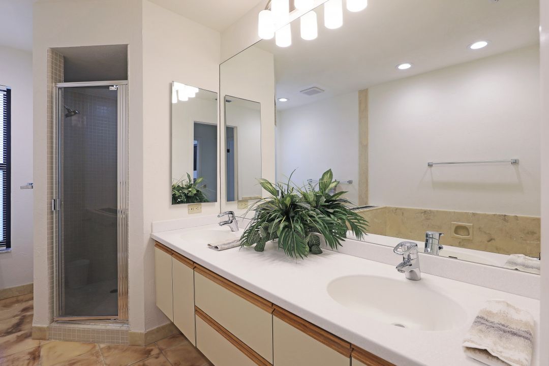 1380 Bald Eagle Dr, Naples, FL 34105