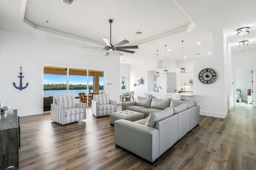 4234 NW 10th St, Cape Coral, FL 33993