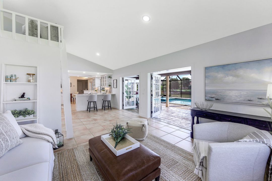 438 Lagoon Ave, Naples, FL 34108