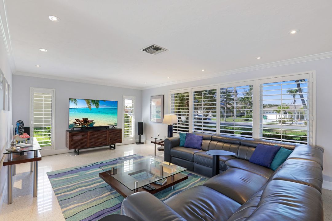 4929 SW 3rd Ave, Cape Coral, FL 33914