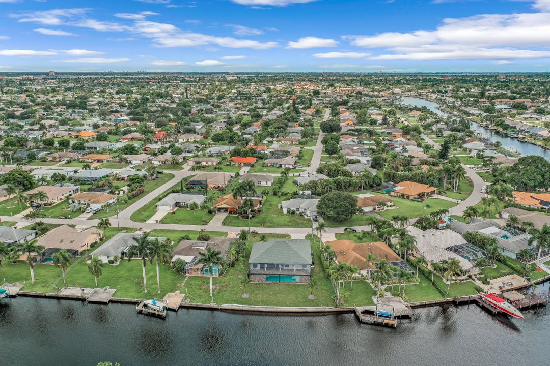 1113 SE 32nd Terrace, Cape Coral, FL 33904