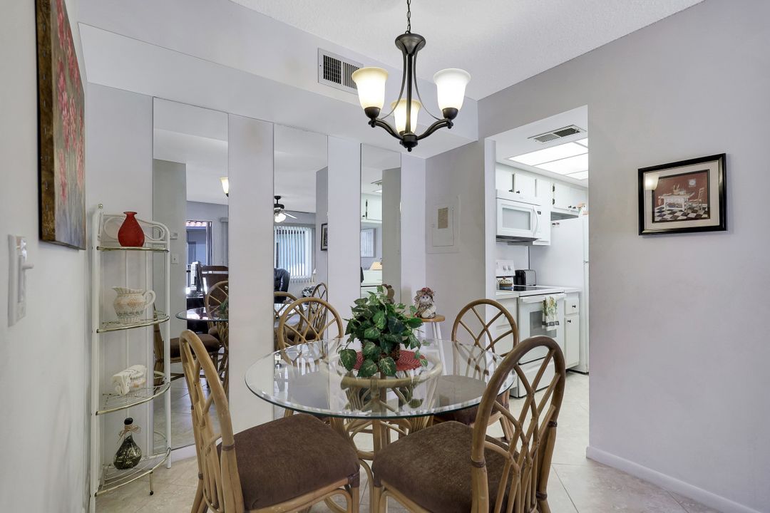 4315 27th Ct SW #19, Naples, FL 34116