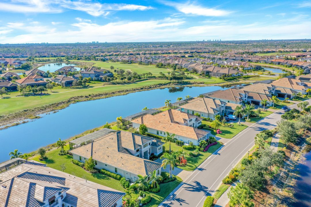 9225 Esplanade Blvd, Naples, FL 34119