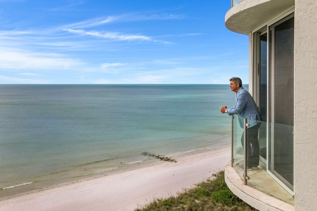 10 Seagate Dr #6S, Naples, FL 34103