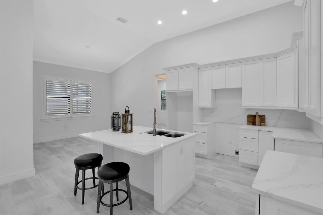 17 Tahiti Rd, Marco Island, FL 34145