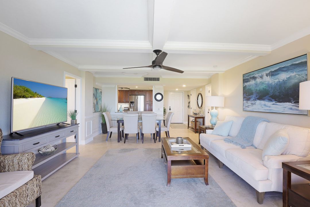 17 Bluebill Ave #1005, Naples, FL 34108