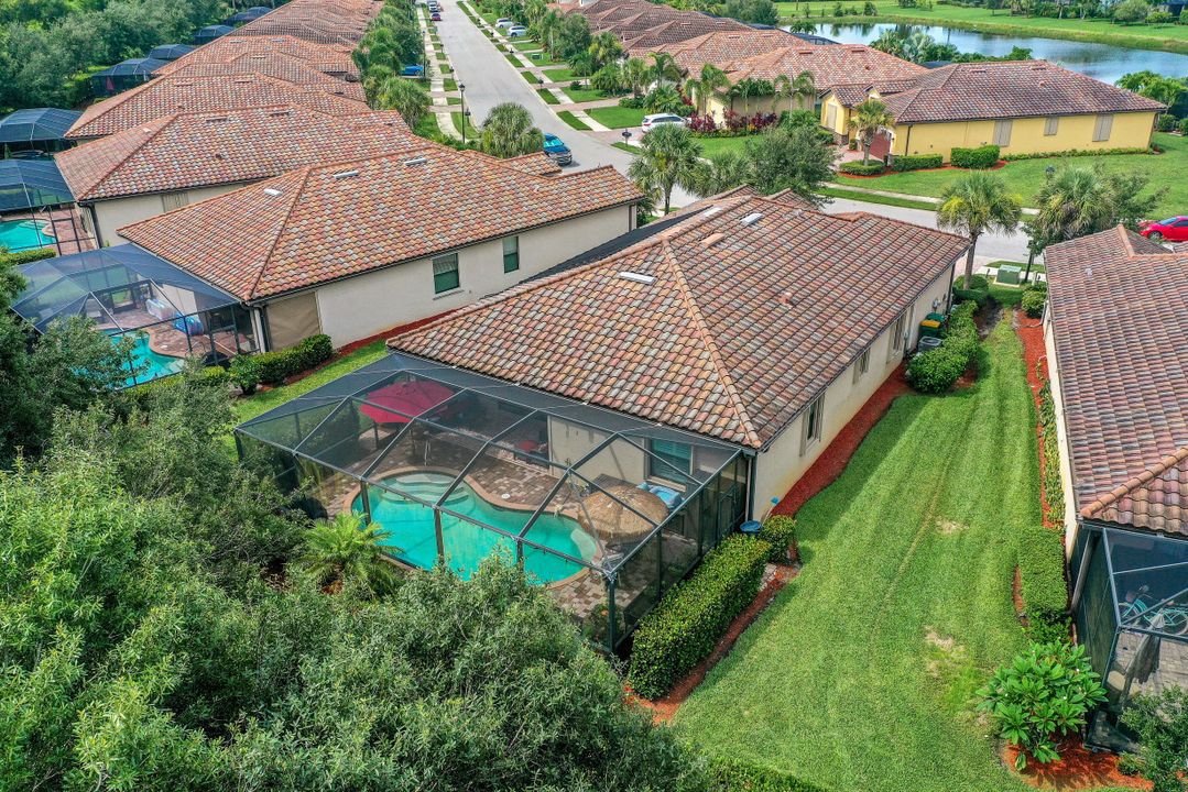 3639 Treasure Cove Cir, Naples, FL 34114