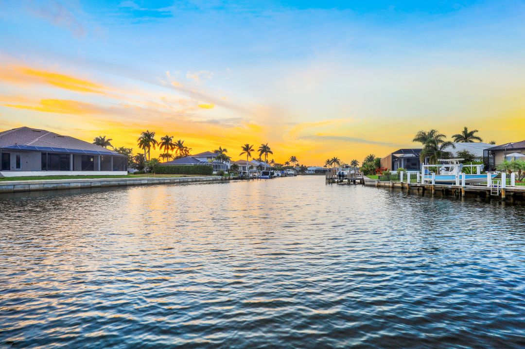 1552 Buccaneer Ct, Marco Island, FL 34145