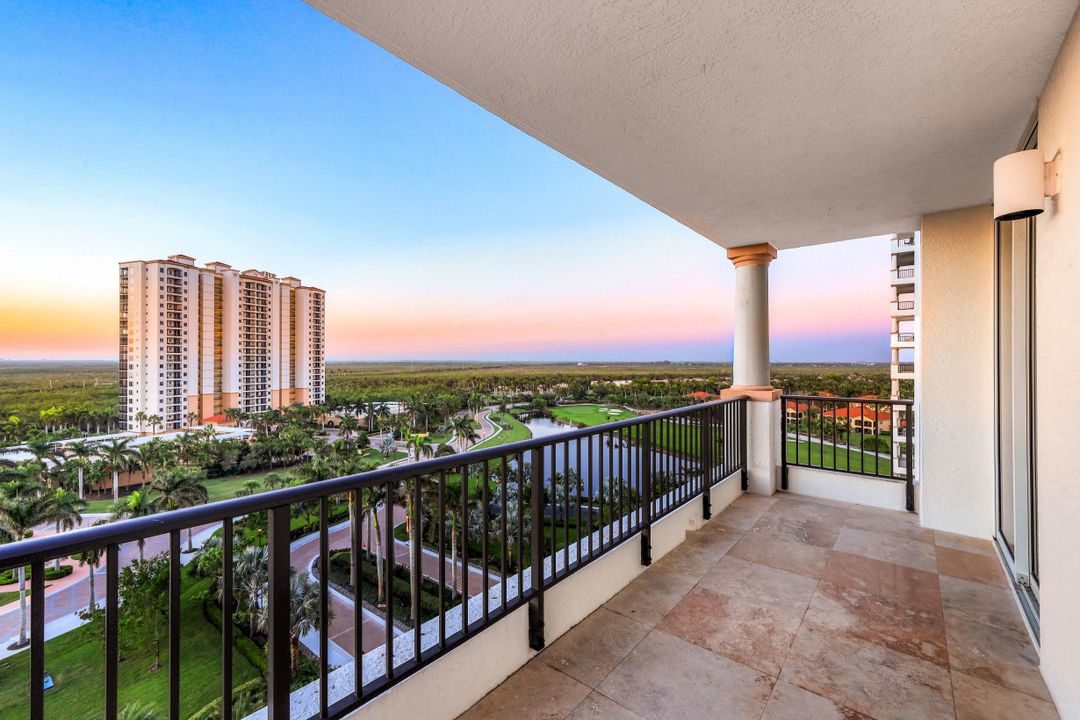 1060 Borghese Ln  #906, Naples, FL 34114