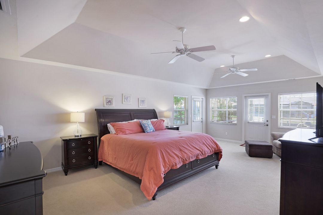 951 Olive Ct, Marco Island, FL 34145