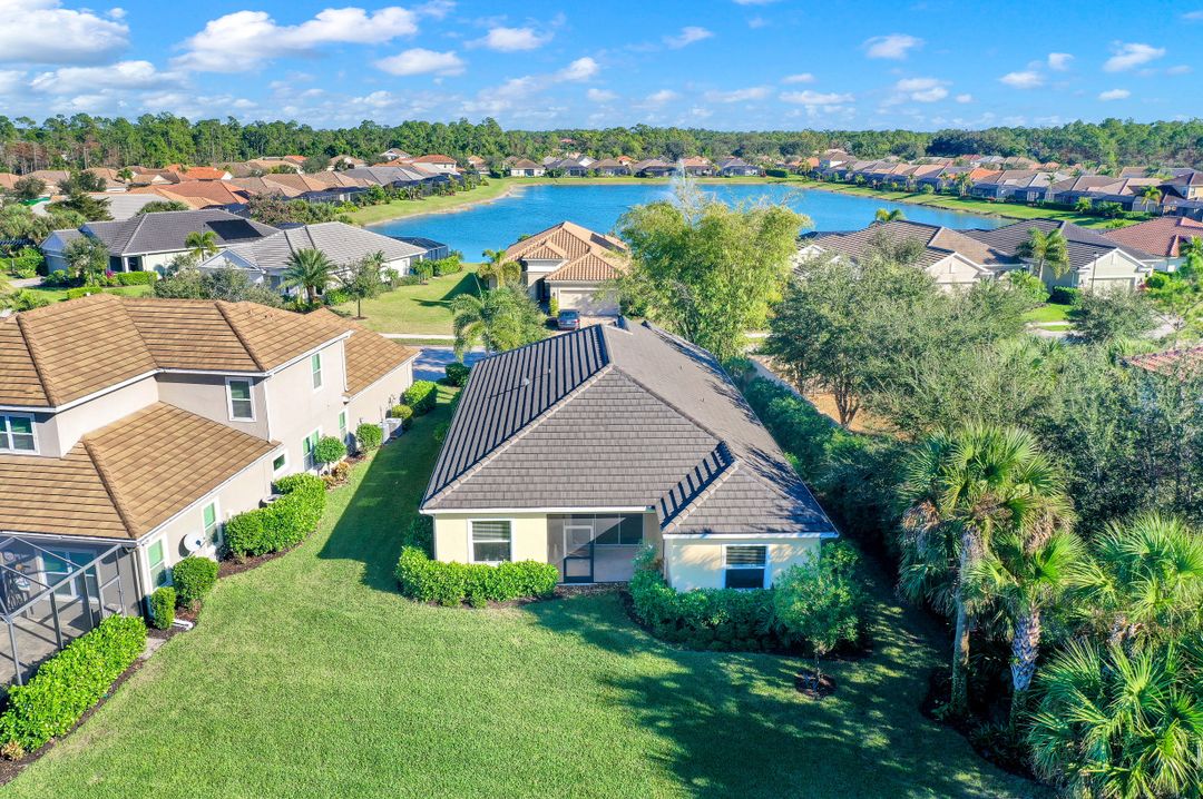 3771 Canopy Cir, Naples, FL 34120