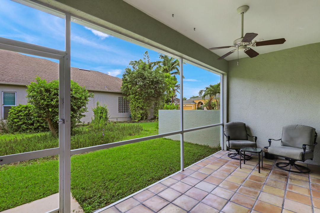 8546 Silk Oak Ln, Naples, FL 34119