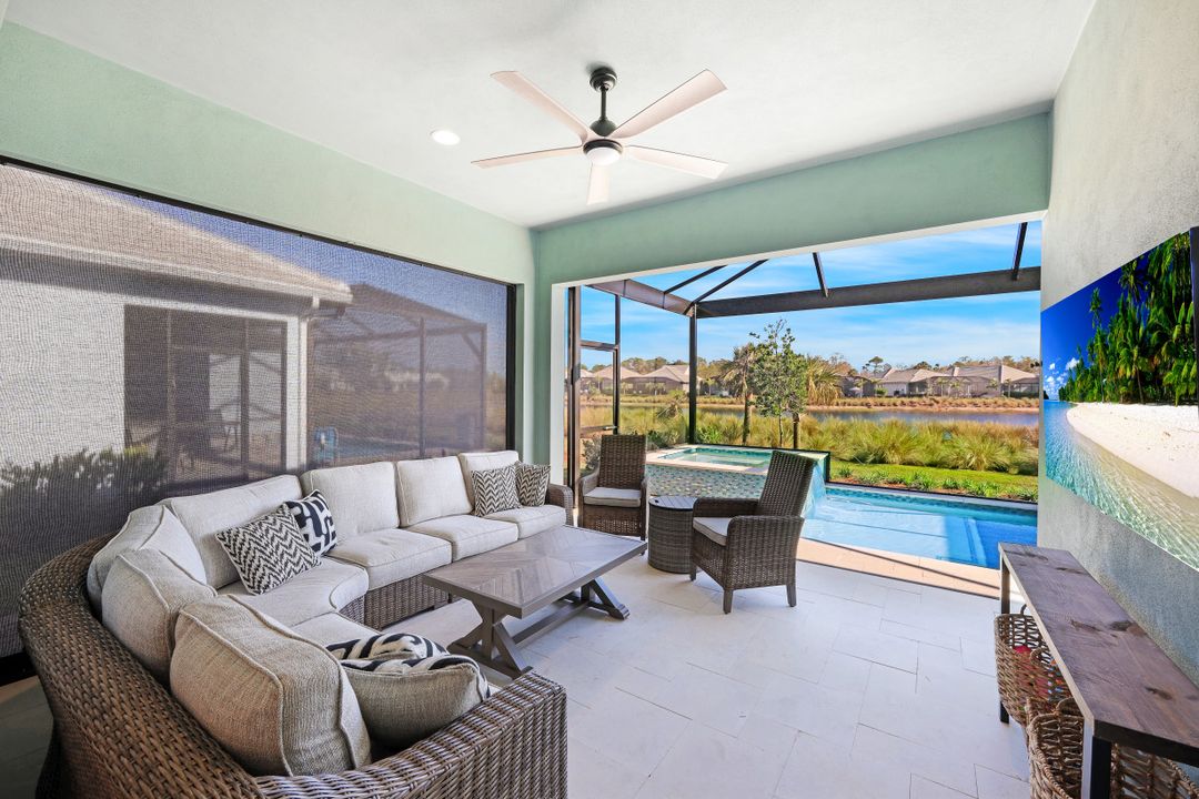 6295 Arriba Ave, Naples, FL 34113