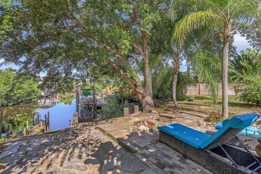 20520 Pine Tree Ln, Estero, FL 33928