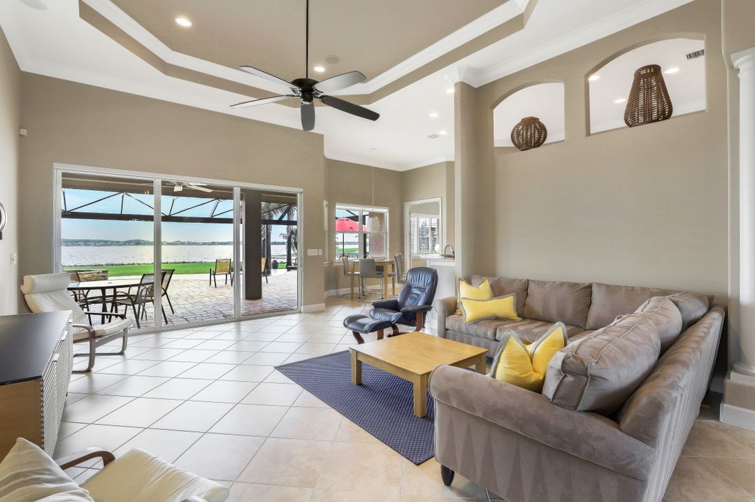 9424 Copper Rock Ct, Naples, FL 34120