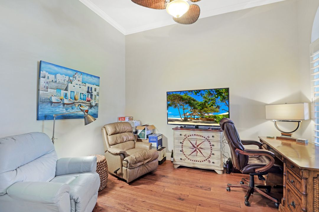 7599 Moorgate Point Way, Naples, FL 34113
