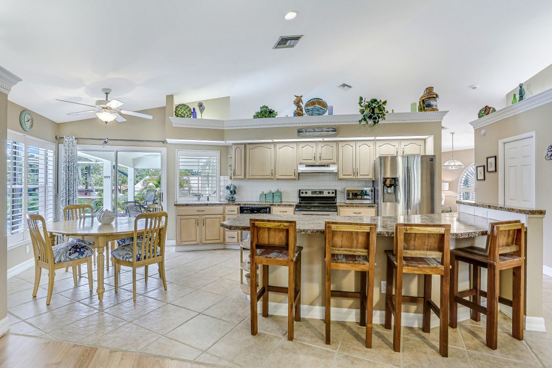 27313 Buccaneer Dr, Bonita Springs, FL 34135