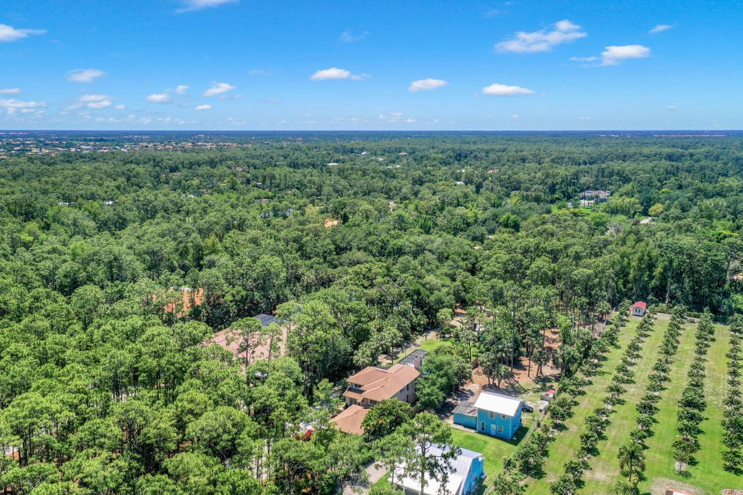 6060 Autumn Oaks Ln, Naples, FL 34119