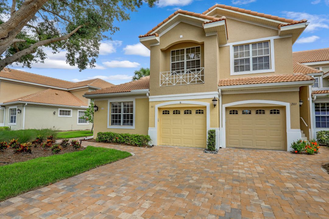 1615 Winding Oaks Way #101, Naples, FL 34109