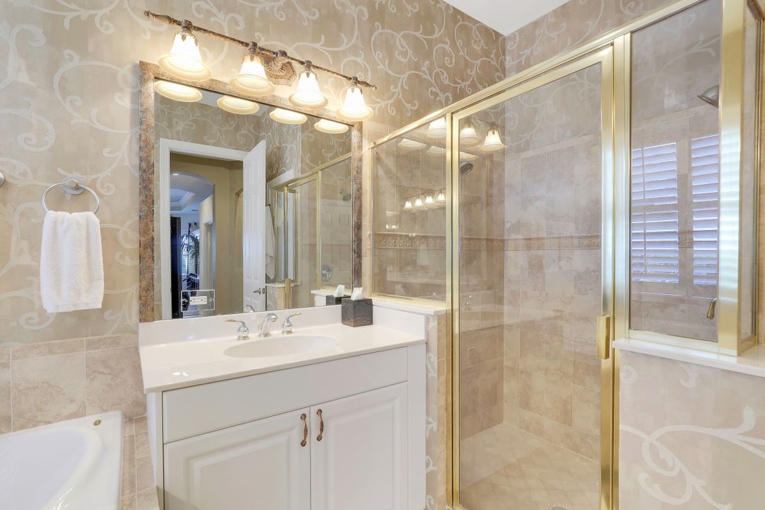 9609 Cobalt Cove Cir, Naples, FL 34120