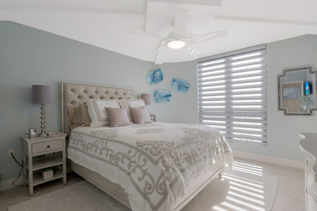 3215 Gulf Shore Blvd N #205, Naples, FL 34103