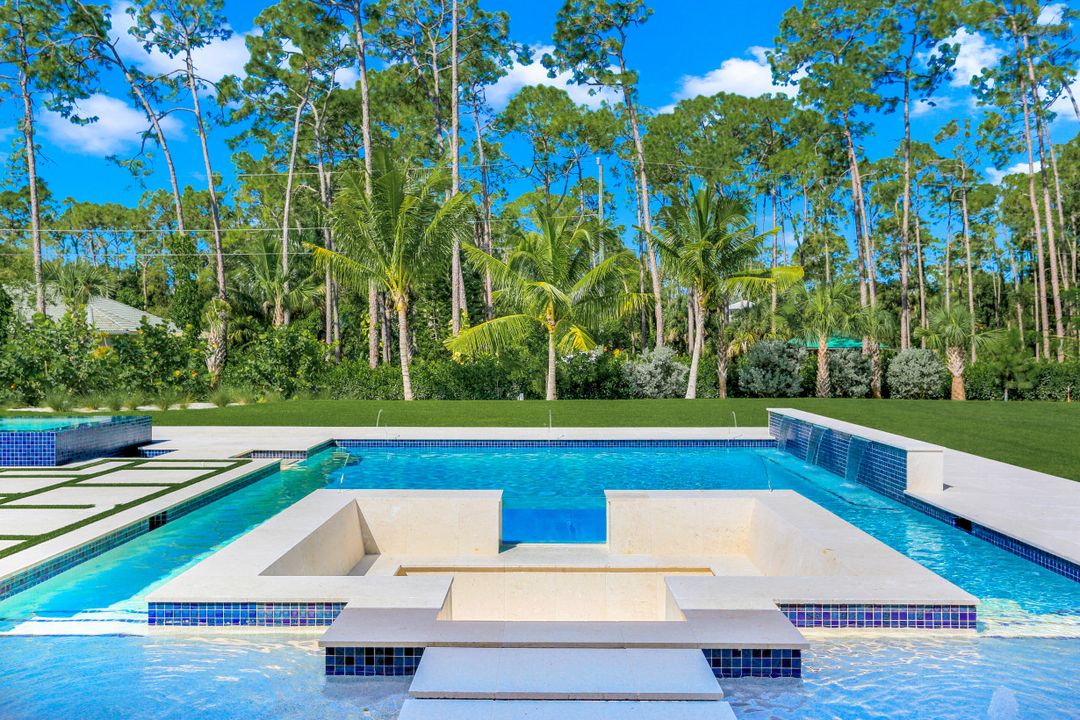 6435 Sable Ridge Ln, Naples, FL 34109