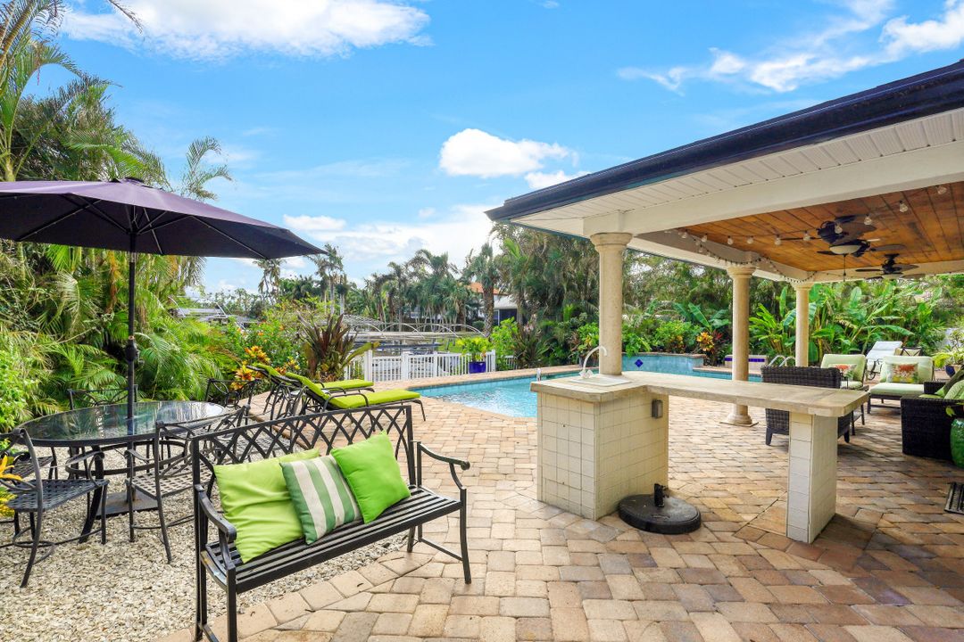 1030 Aqua Ln, Fort Myers, FL 33919