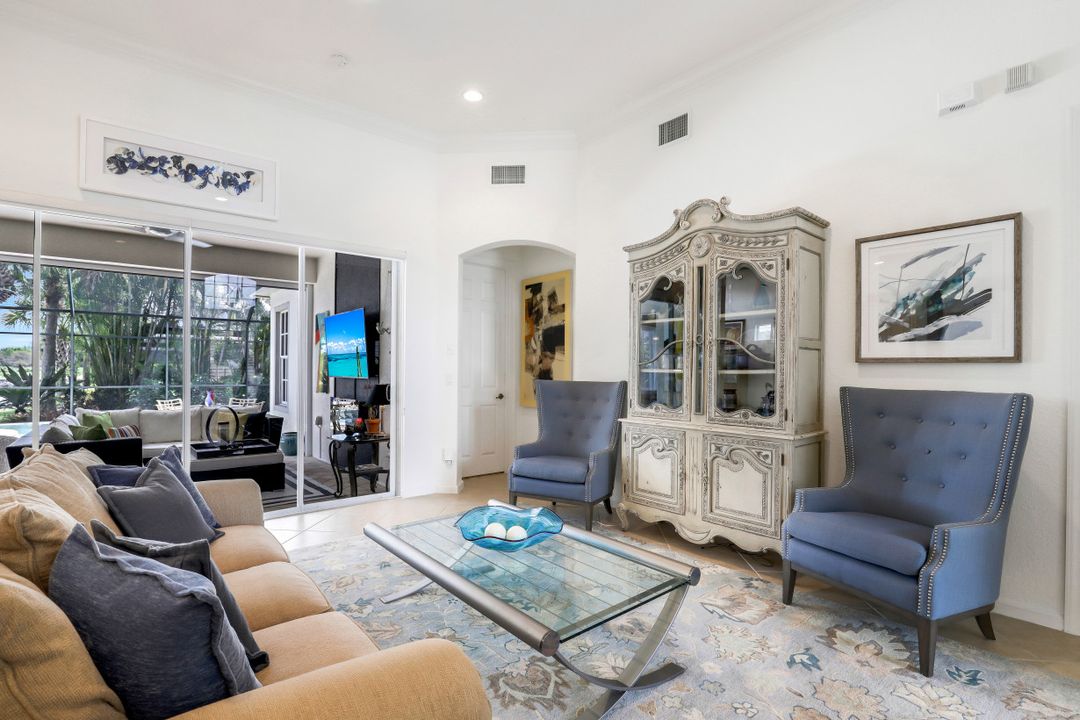 9150 Quartz Ln, Naples, FL 34120