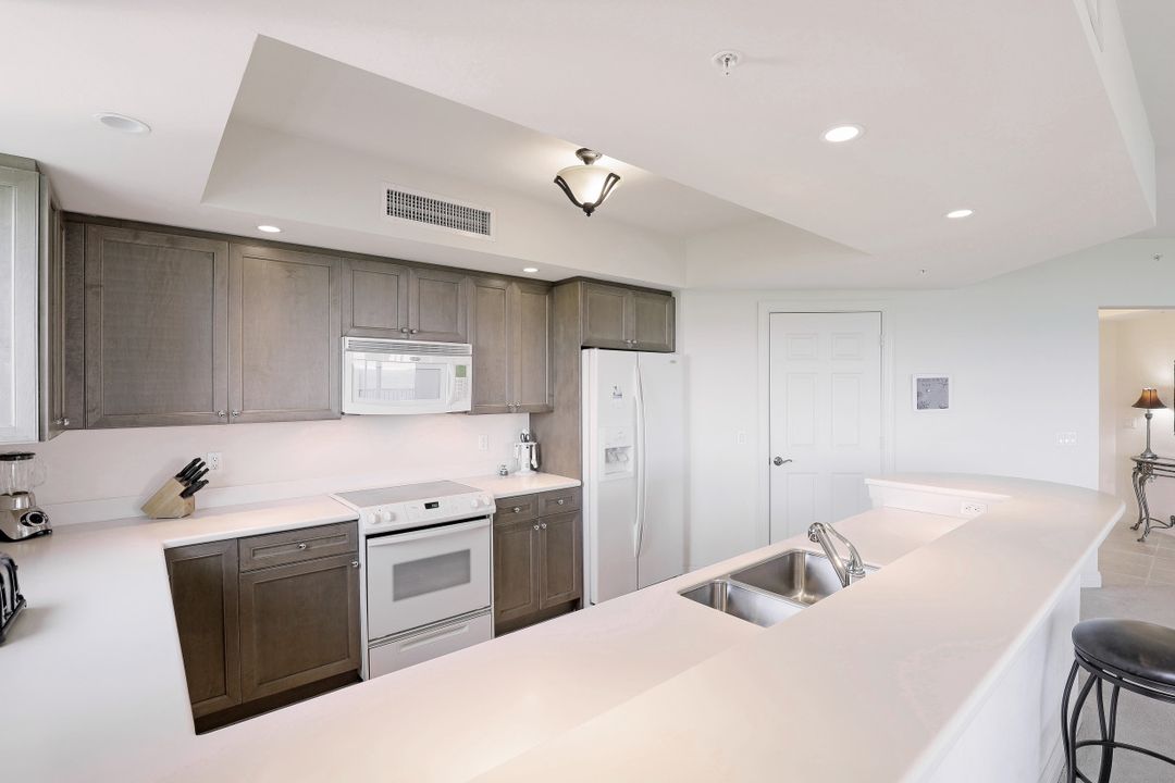 1065 Borghese Ln, Naples, FL 34114