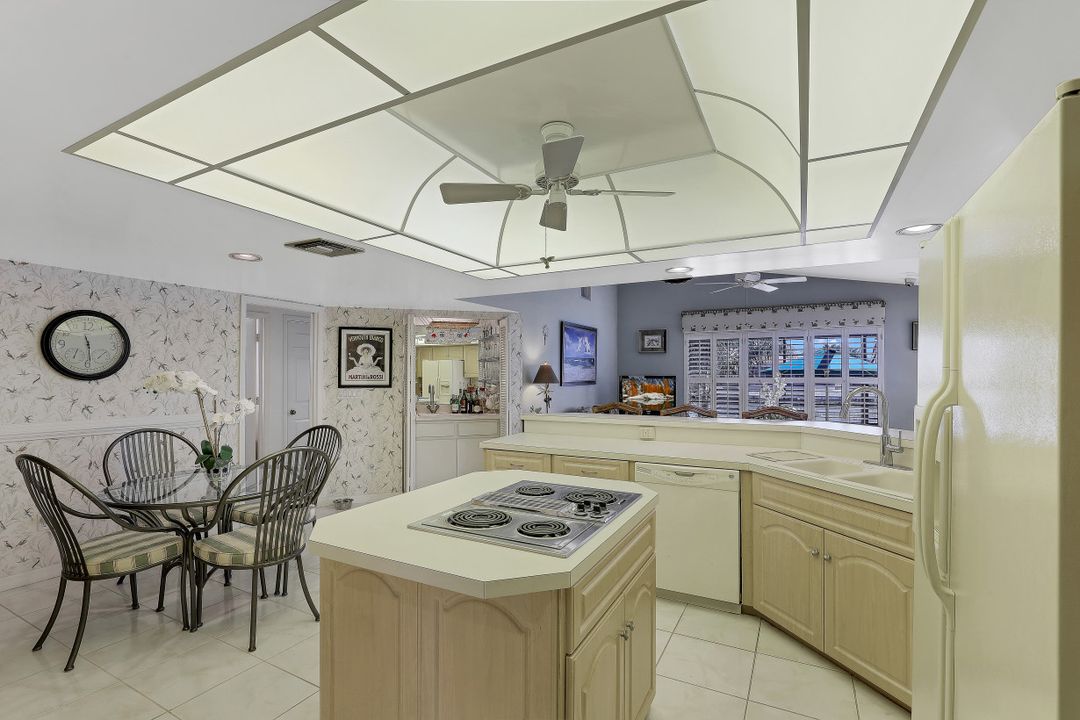 435 Nassau Ct, Marco Island, FL 34145