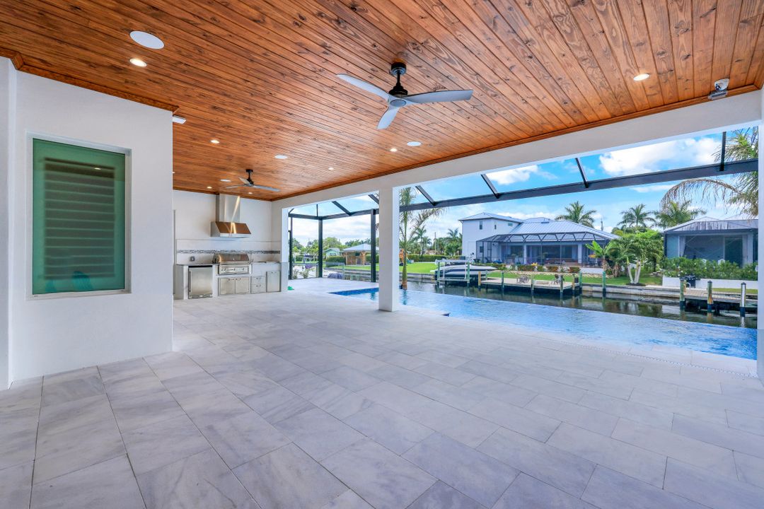 5311 Mayfair Ct, Cape Coral, FL 33904