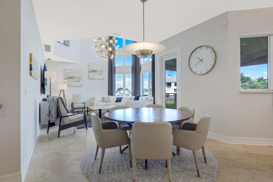 1305 Curlew Ave, Naples, FL 34102