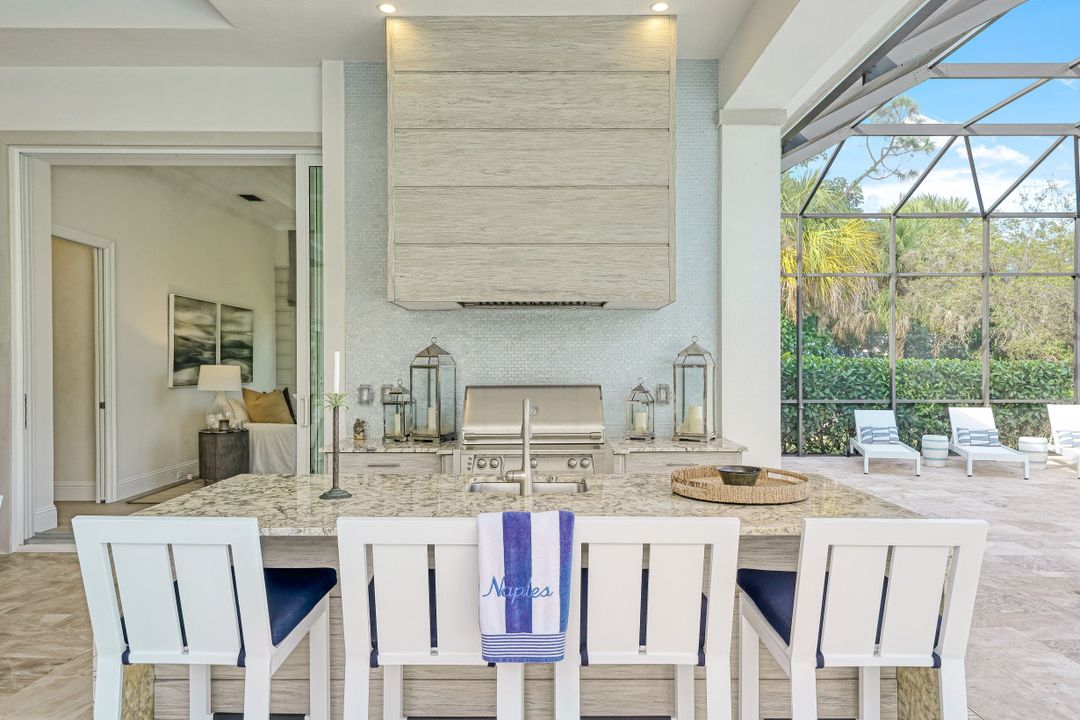 603 West St, Naples, FL 34108